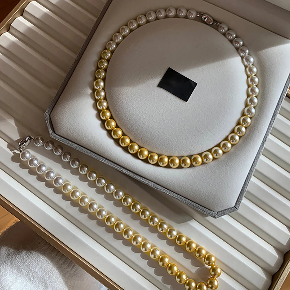 French Gradient Australian White Light Gold Color Pearl Necklace For Women's Light Luxury Temperament Jewelry 2025 New Elegant