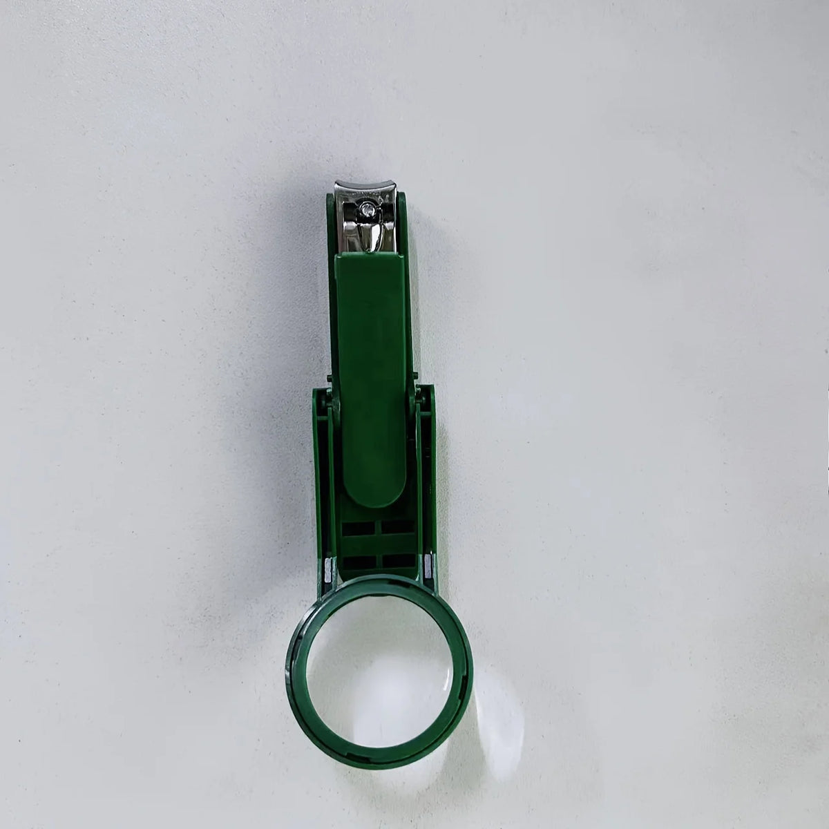 1pc Stainless Steel Nail Clipper with Magnifying Glass - Anti-Splash Design, Ergonomic Comfort Grip for Elderly Precise Cutting