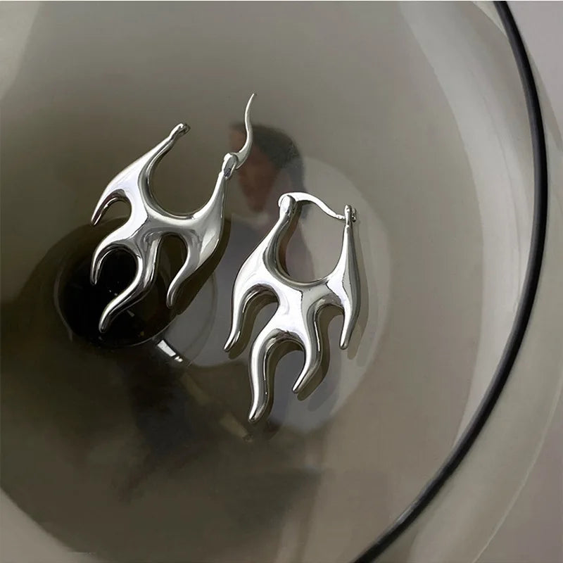 LATS Personality Exaggerated Metallic Flame Hoop Earrings for Women Fashion Luxury Versatile Jewelry Accessories Wholesale
