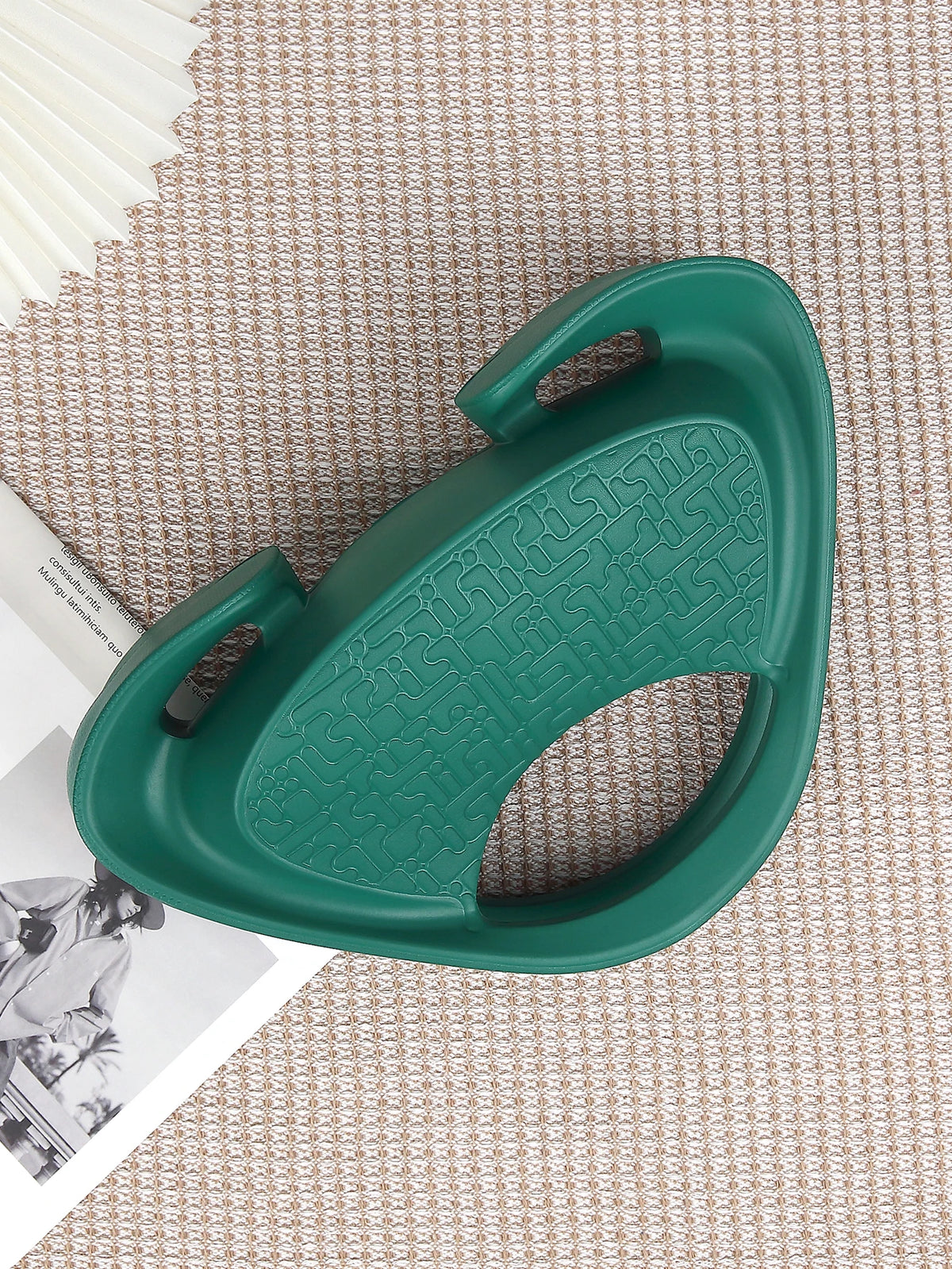 Unique Handheld Bag for Women's 2024 New Versatile Handheld Saddle Bag with a Small Texture for Casual Crossbody Bag