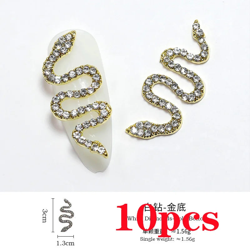1 Bag Random Luxury Nail Art Dangle Jewelry  (Heart Bowknot)  Mixed Style 3D Nail Art Charms Tassel Design Alloy Nail Art Dangle