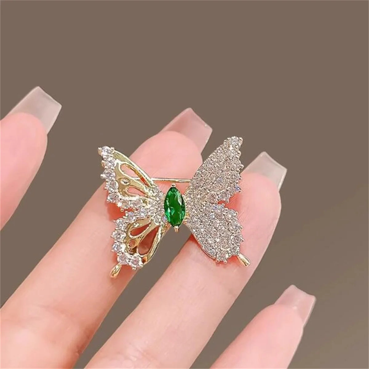 Luxury Butterfly Brooch, Exquisite Chest Flower Pin, Ladies' Jewelry Gift, Birthday Party Clothing Or Backpack, Suit Accessories