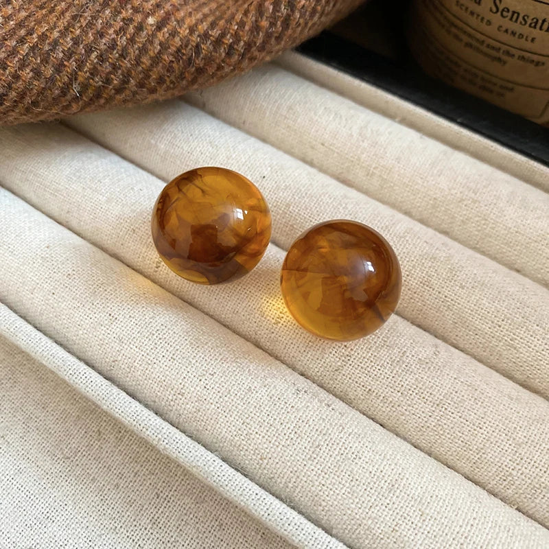 French Retro Brown Resin Water Drop Stud Earrings for Women Luxury Oval C-Shaped Earrings Fashion Charms Jewelry Gifts 2025 New