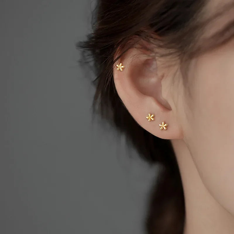 Girls' Minimalist Simple Stud Earrings Simple Little Flower Golden/White Nail Female Trendy Piercing Ear Accessories Cute Gifts