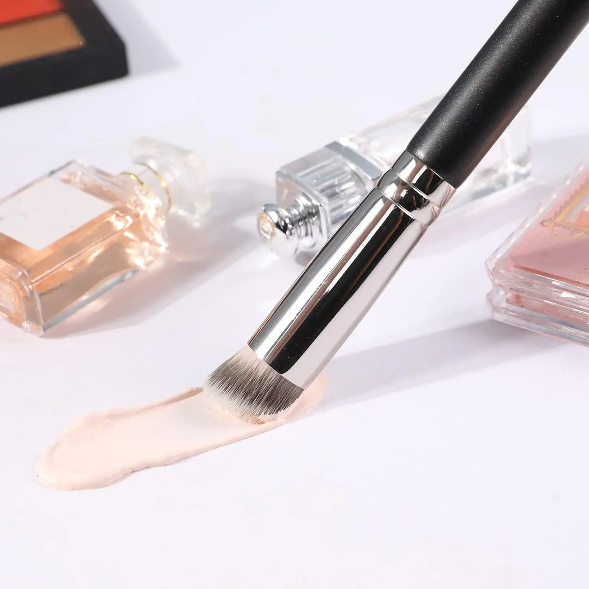 2 PCS Makeup Brushes Rectangular Foundation Brush & Concealer Brush for Contouring, Blending, Powder/ Foundation Application