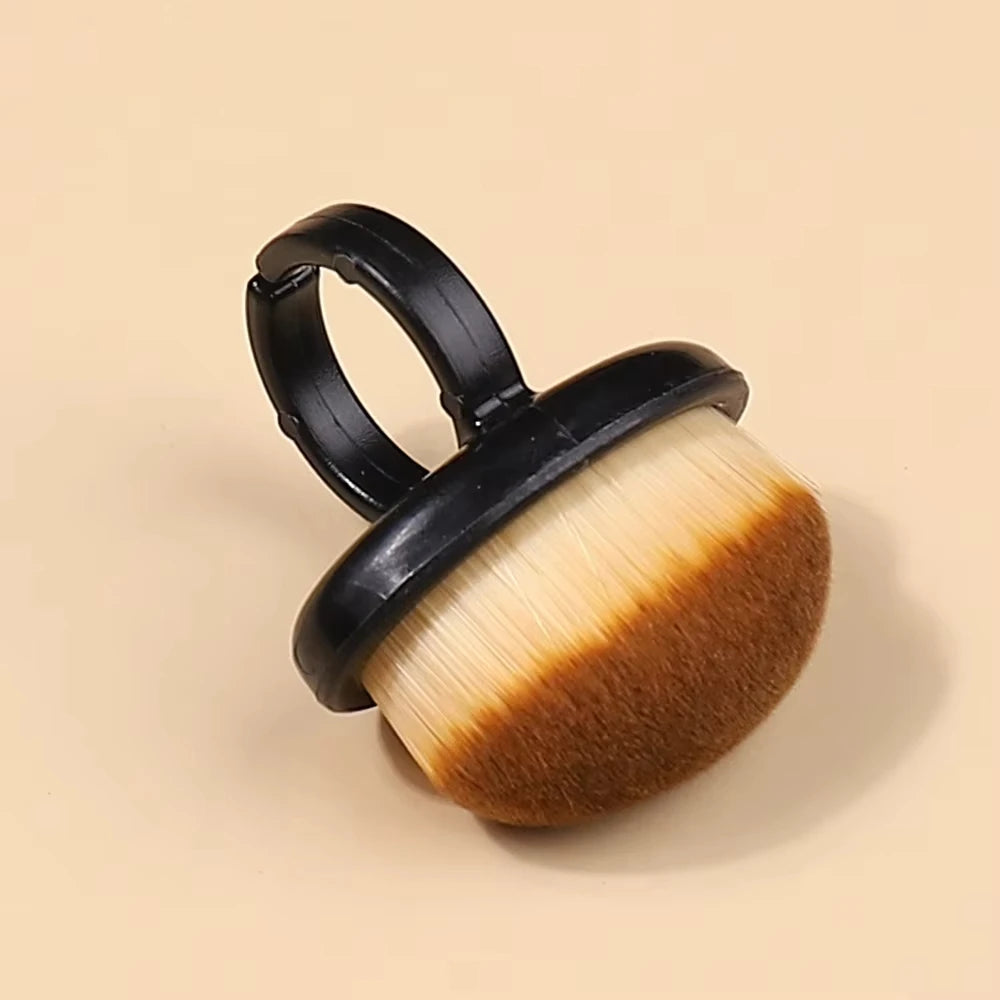 1Pcs Plastic Nails Art Dust Cleaning Brush Buckle Brush Oval Gel Dust Cleaning Make Up Ring-shaped Brush Manicure Tools