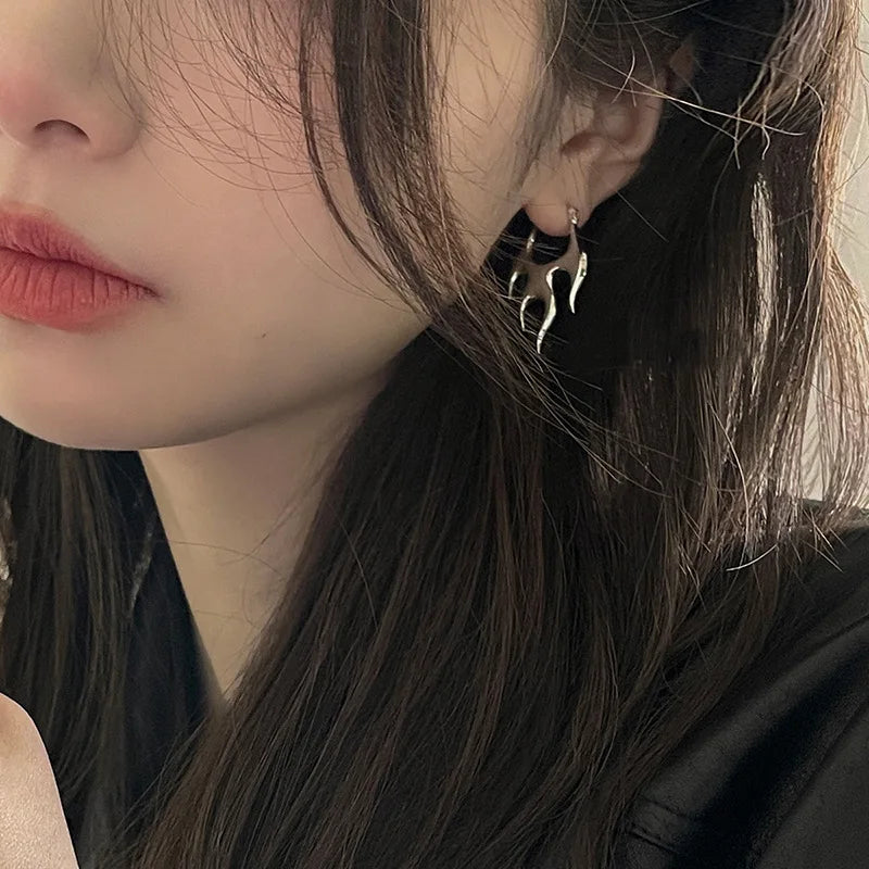 LATS Personality Exaggerated Metallic Flame Hoop Earrings for Women Fashion Luxury Versatile Jewelry Accessories Wholesale