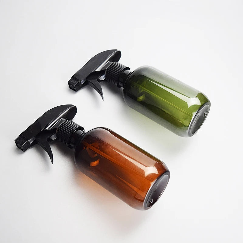 300ml/500ml Spray Bottles Plastic Large Capacity Refillable Sub-bottling Empty Container Flip-top Dispensing Makeup Tool